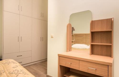 Lesvos Apartamento | Mytilene Central Home 4