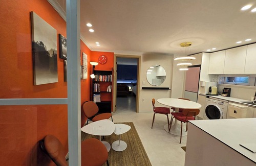 Cheongdam Condominio | N.7 Gangnam Spacious and Relaxing Stay in Seoul, 10 Minutes from COEX, Seoul