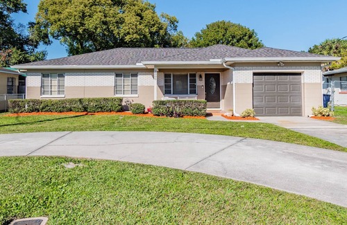 Oakford Park Casa | N HYDE PARK, UT, RIVERWALK, AMALIE, RAYMOND JAMES STADIUM, SOHO,MIDTOWN 5 STARS!