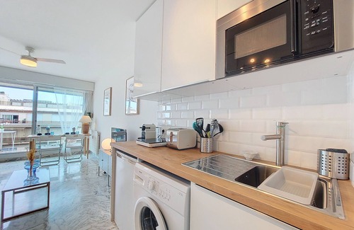 Les Baumettes Apartamento | N&J - LIFESTYLE - Balcony - Modern