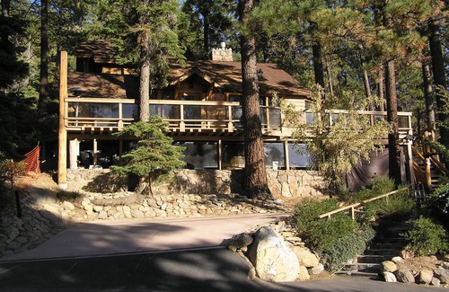 Brockway Cabina | Brockway Lakeview cabina: Vistas, senderos, playas, del casco, Entretenimiento y privacidad.