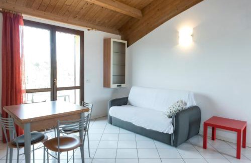 Sirolo Apartamento | N036 - Numana, bilocale con terrazzo in residence con piscina