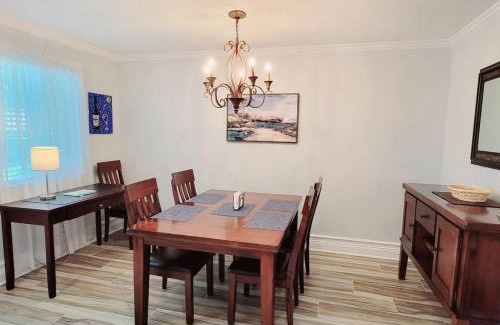 Demere Park Casa | N1 UPGRADED comfortable and well maintained bedrooms upstairs large living room screened porch