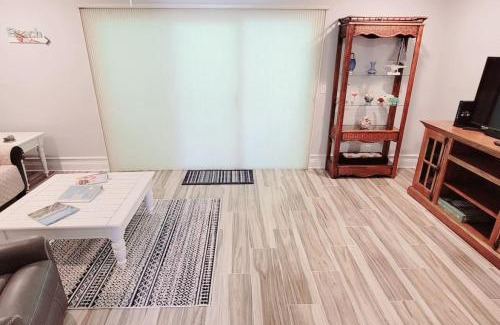 Demere Park Casa | N1 UPGRADED comfortable and well maintained bedrooms upstairs large living room screened porch