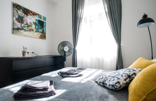 Nepszinhaz negyed Apartamento | N16-Spacey, modern family flat for 5