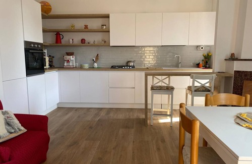 Sirolo Apartamento | N296 – Numana, three-room apartment with garden and parking space