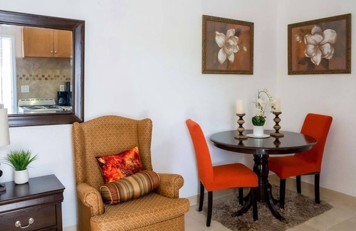 Nassau Apartamento | Studio Unit - Close to Beaches, Local Attractions, Restaurants & US Embassy