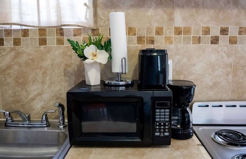 Nassau Apartamento | Studio Unit - Close to Beaches, Local Attractions, Restaurants & US Embassy