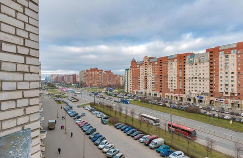 Ozero Dolgoe Apartamento | Na Komendantskom 25 Apartment