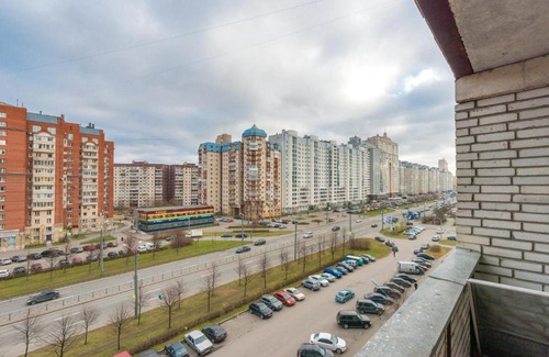 Ozero Dolgoe Apartamento | Na Komendantskom 25 Apartment