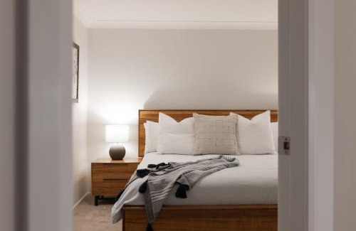 Yamba Casa | Nabilla Court - Canal Front Duplex