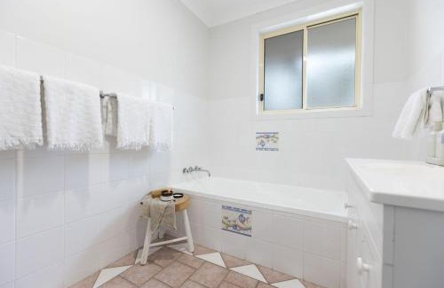 Yamba Casa | Nabilla Court - Canal Front Duplex