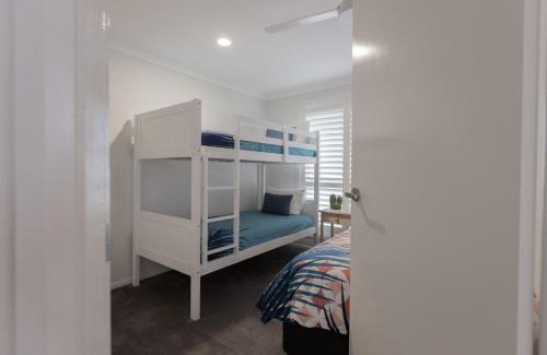 Yamba Casa | Nabilla Court - Canal Front Duplex