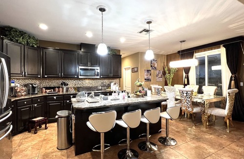 Tracy Casa | Nabor(10) fully furnished charming amazing bedroom