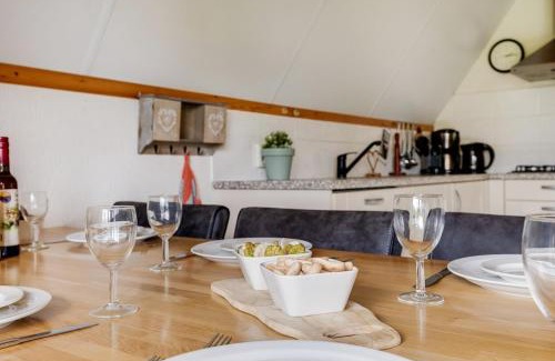 Zwiggelte Casa | Nachtzwaluw I Huisje met Buiten Zitplek