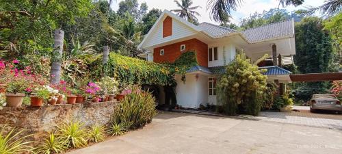 Devikolam Casa | Nadackal Nature County