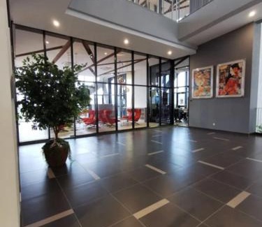 Taman Melawati Apartamento | Nadayu Studio 舒适环境民宿大阳台适合举办生日会