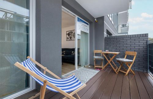 Gaski Apartamento | Nadbrzeżna Apartment with Terrace Gąski by Noclegi Renters