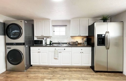 Springville Casa | Nadia's Cozy Casita: Cute, Convenient & Pet-Friendly