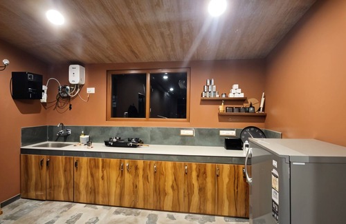 Naggar Cabaña | Naggar Studio- 3BHK Homestay by Homeyhuts