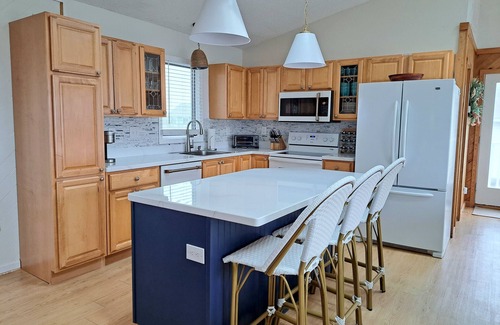 South Nags Head Casa | Nags Head, vista al mar, pasos de la playa, jacuzzi, COMIDA COMPLETA