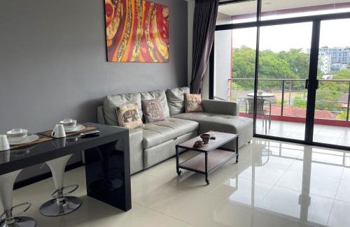 Nai Harn Apartamento | Nai Harn spacious studio great amenities