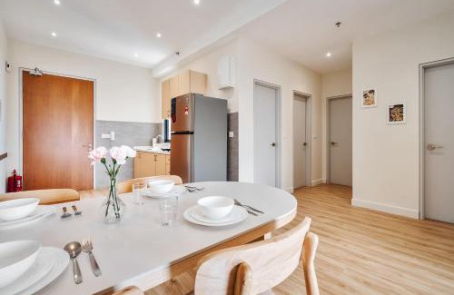 Shah Alam Apartamento | NaiBnB in Sunsuria Forum Shah Alam