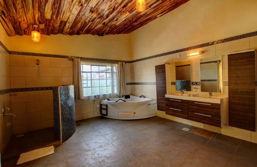 Naivasha Cabina | Naivasha Kongoni Lodge - Lakefront Getaway
