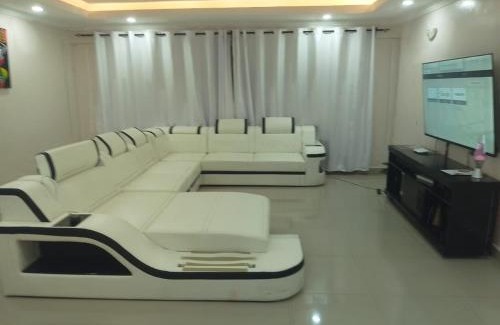 Nakuru Apartamento | Nakuru 3 bedroom airbnb