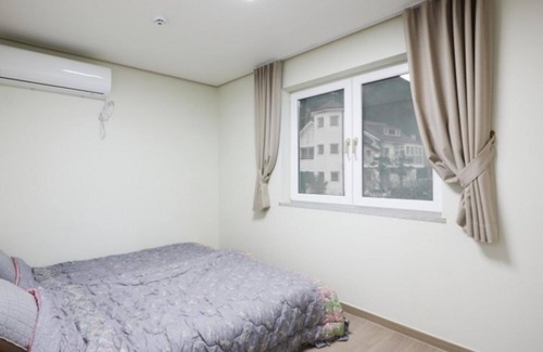Mulgol Casa | Namhae German Village Hercules Pension