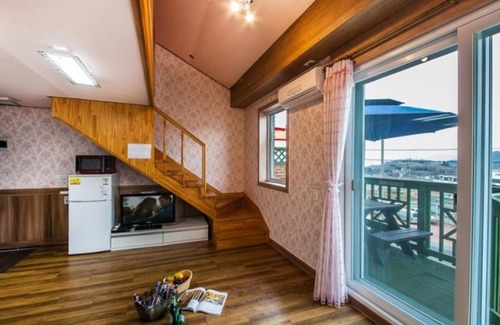 Samdong-myeon Casa | Namhae Rising Sun Landscape Pension