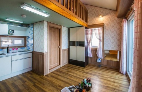 Samdong-myeon Casa | Namhae Rising Sun Landscape Pension