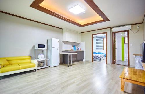 Namhae Casa | Namhae Uyeongwa Inyeon Pension Uyeon