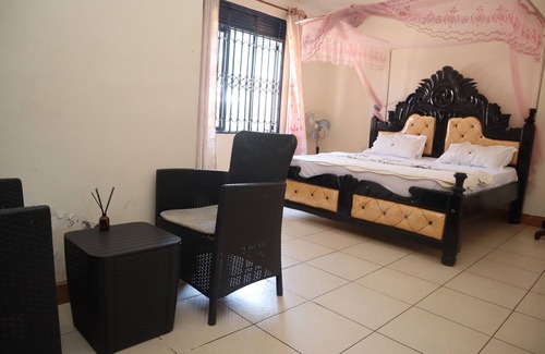Entebbe Hotel | Namulanda Motel