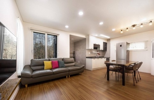 Namyangju Casa | Namyangju Four Seaons Pool Villa