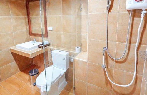 Nan Hotel | Nan Green Lake View Resort