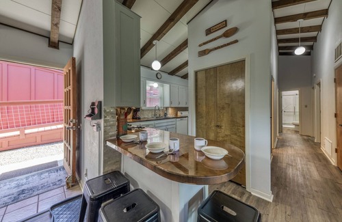 Alto Casa | Nana & Papa's Mountain Retreat