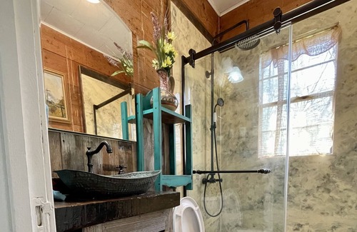 Hallsburg Casa | Nana's Cozy Country Getaway