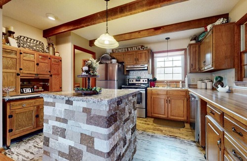 Fayetteville Casa | Nana’s Place @ Possum Hollow