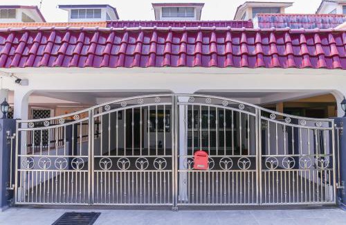 Taman Kota Laksamana Casa | Nana Tanjung Homestay