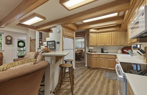 Long Barn Cabina | Nana’s Cozy Cottage in Long Barn – Gated Mountain Retreat
