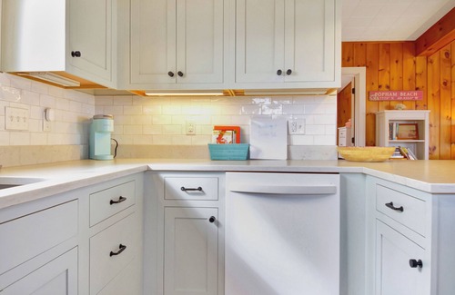 Phippsburg Cabaña | Nancy Cottage - Spacious retreat on Popham Beach with A/C!