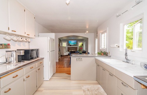 Siskiyou-Hargadine Historic District Casa | Nancy Garden Cottage -1. Bloque 5 al centro