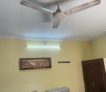 Srinagar Colony Hotel | Nandini Guest House