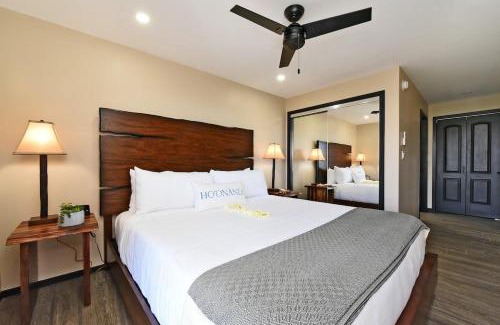 Kihei Casa | Nani Kai Hale 605 · NKH 605 Remodeled BeachFront w Pool AC Sandy