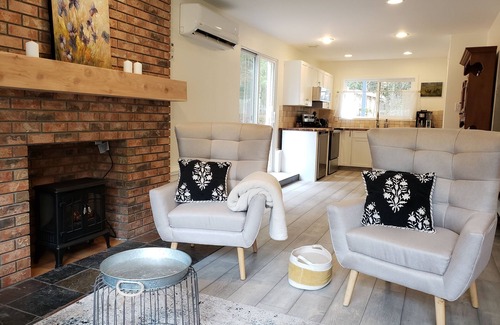 Regional District of Nanaimo Apartamento | Nanoose Garden House: hideaway in the woods minutes to the beach