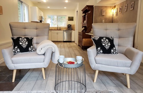 Regional District of Nanaimo Apartamento | Nanoose Garden House: hideaway in the woods minutes to the beach