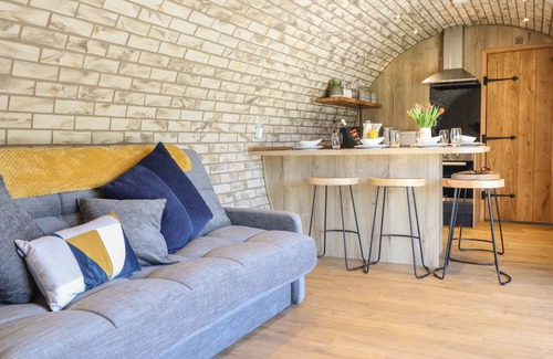 Llanfair Caereinion Cabaña | NANT Y GARNEDD, character holiday cottage in Dinas Mawddwy