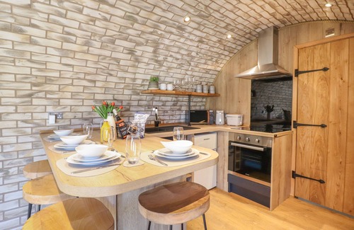 Llanfair Caereinion Cabaña | NANT Y GARNEDD, character holiday cottage in Dinas Mawddwy