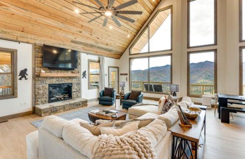 Andrews Casa | Nantahala Forest Cabin with Fire Pits and Hot Tub!